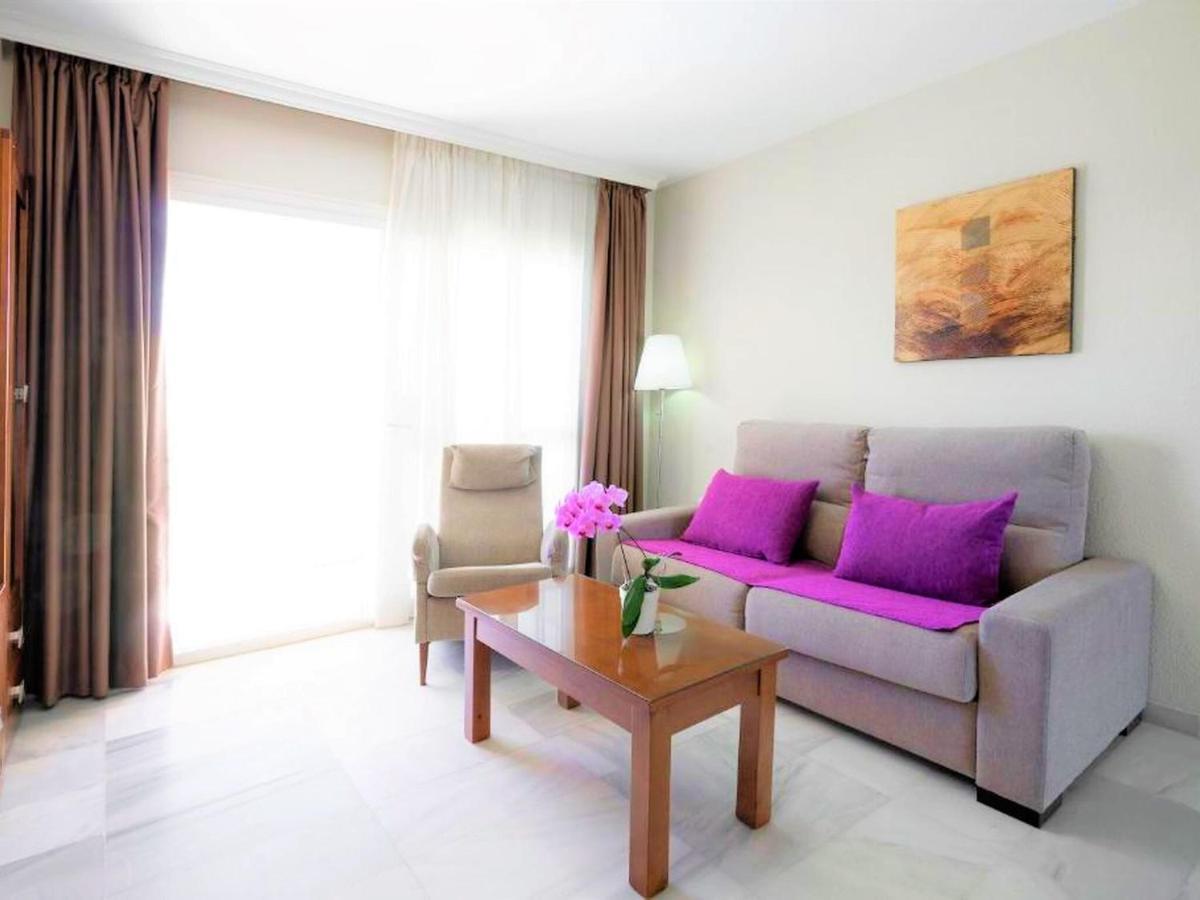 Attractive Holiday Home In Roquetas De Mar Surrounded By Beaches Exteriör bild